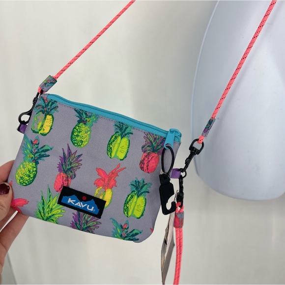 NEW Kavu Renrose Pineapple Pop Purse Crossbody Neon Blue Pink 80s Colorful Fun - Picture 2 of 5